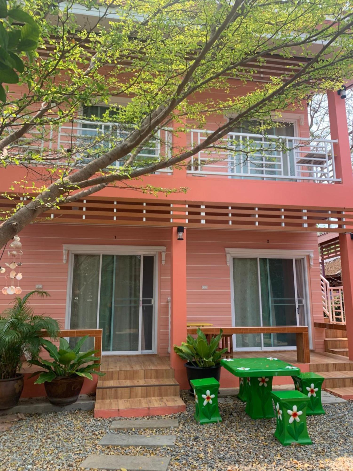 Thippawan Bungalow Ko Si Chang Buitenkant foto
