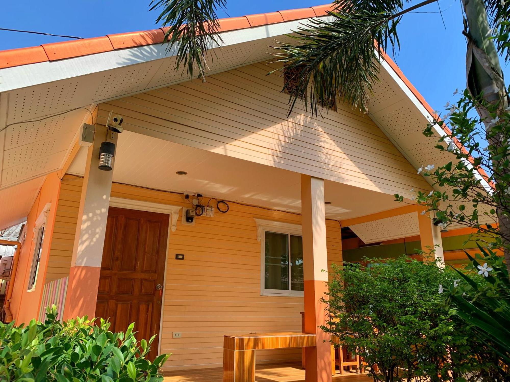 Thippawan Bungalow Ko Si Chang Buitenkant foto
