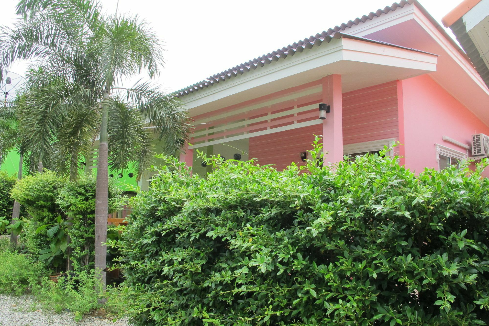 Thippawan Bungalow Ko Si Chang Buitenkant foto