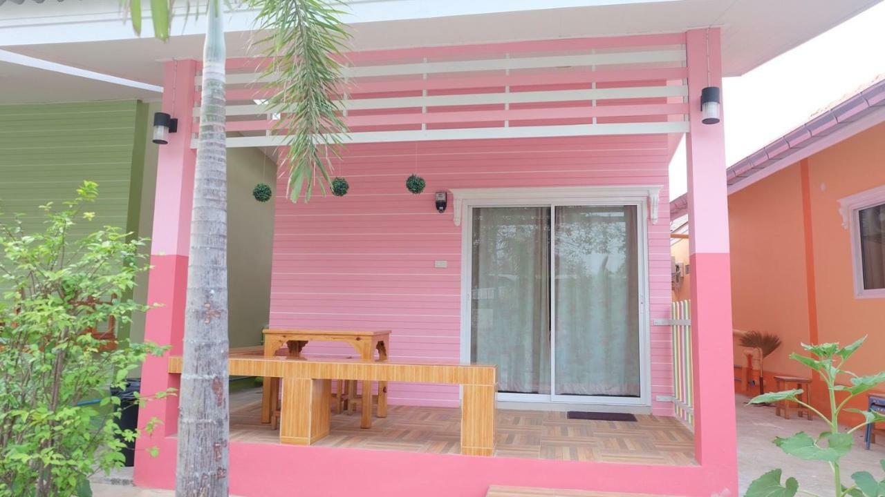 Thippawan Bungalow Ko Si Chang Buitenkant foto