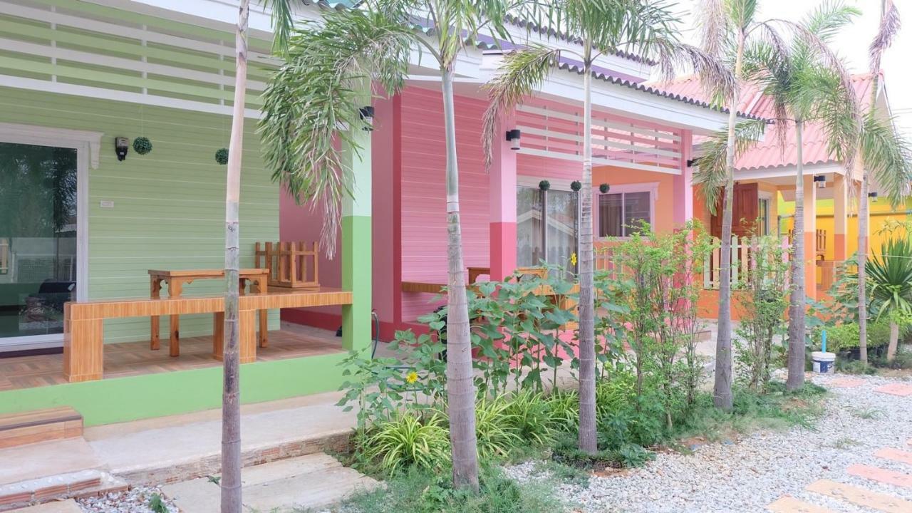 Thippawan Bungalow Ko Si Chang Buitenkant foto